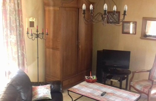 Sarthe Cabaña | Casa rural Yvré-l'Évêque, 2 dormitorios, 4 personas