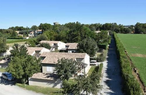 Raphele-les-Arles Casa | Gites Sonnailles #1, Gîte 6 personnnes in Holiday home between Camargue and Alpilles