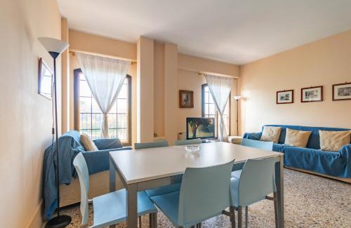 Molina Apartamento | Giudecca Elegant APT with Stunning Lagoon View!