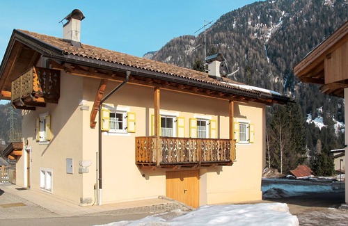 Pera Apartamento | Giuditta by Interhome