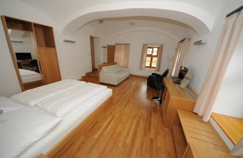 Veszprem Hotel | Gizella Hotel and Restaurant