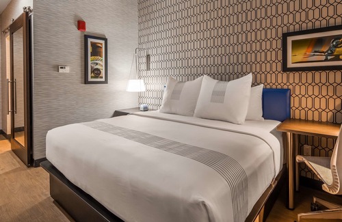Greenwood Hotel | GLō Best Western Brooklyn NYC