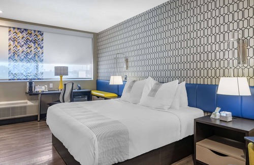 Savannah Hotel | GLō Best Western Savannah-Gateway I-95