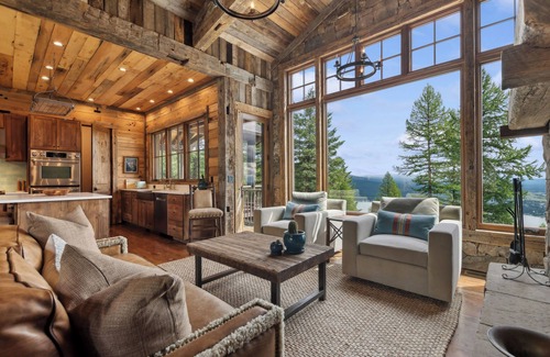 Whitefish Casa | Glacier Lookout House I Luxury I Tranquility I Private I 5 bedroom, 4 bathroom