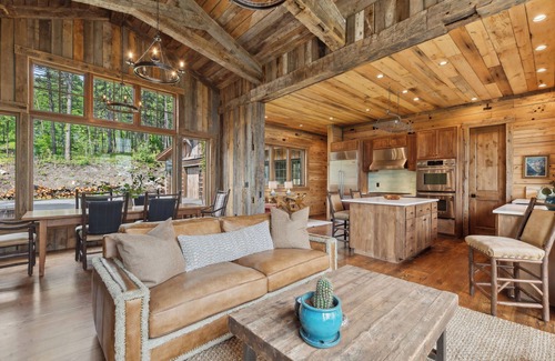Whitefish Casa | Glacier Lookout House I Luxury I Tranquility I Private I 5 bedroom, 4 bathroom