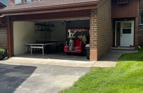 West Glacier Casa | Glacier retreat! 2BR/2BA 4 E-bikes ON Golf Course