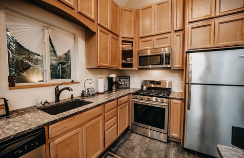 Warnick Cabina | Glacier Springs Cabin #2 - WiFi - BBQ - Game Room