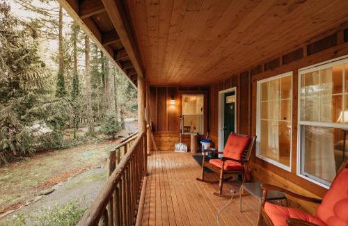 Warnick Casa | Glacier Springs Cabin 95 - Hot Tub - Wifi