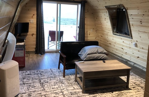 Babb Casa | Glacier Summit - Spacious, New & Modern Villa Overlooking the Forest & Rockies