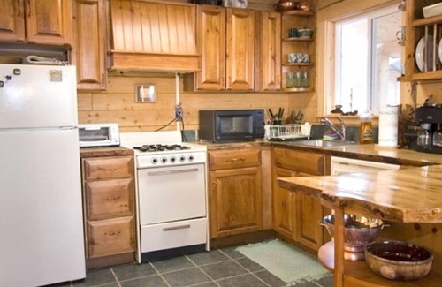 Fritz Creek Cabina | Glacier View Getaway realizada el Kilcher Familia Homestead en Alaska la última frontera