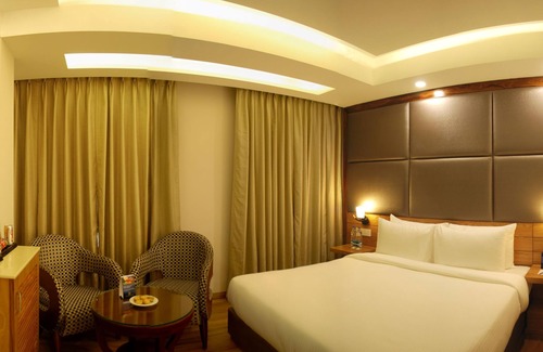 Mohali Hotel | Glades Hotel