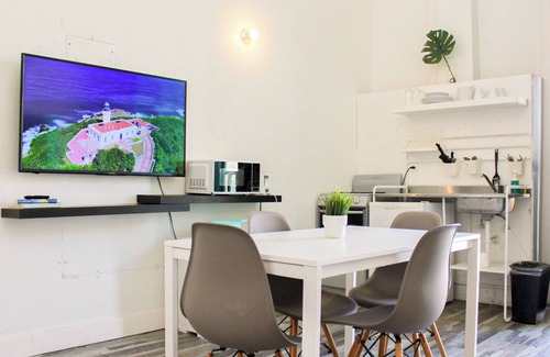 Primero Apartamento | Gladiolas 1207