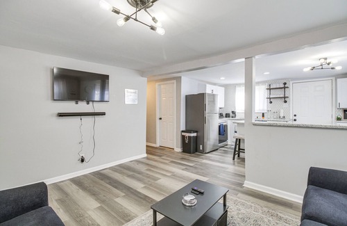 Gladstone Casa | Gladstone Retreat w/ Gas Grill + Fire Pit