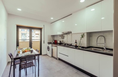 Carvoeira Apartamento | Glam 2 bedroom In Massamá