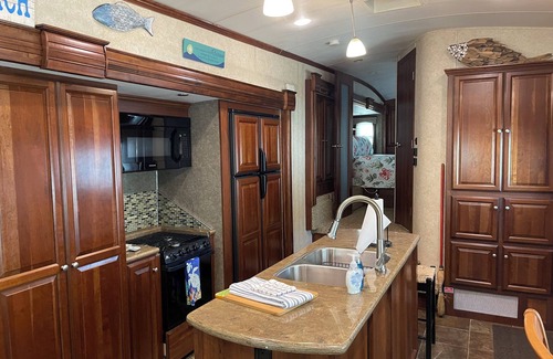 Surfside Beach Alquiler De RV | Glam-ping by the Sea, 1 Bdr 1 Ba in Ocean Lakes