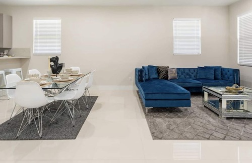 West Palm Beach Casa | Glamorous 3 bedroom