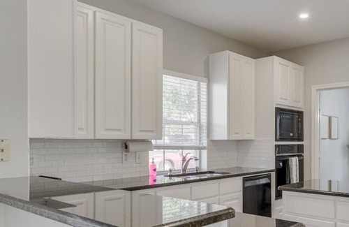 Southwest Carrollton Casa | Glamorous 4BR Home with Pool, Hot Tub & Grill