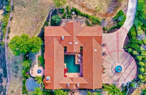 Temecula Villa | Glamorous Getty Villa of Wine Country