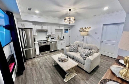 Gainesville Casa | Glamorous Hideaway