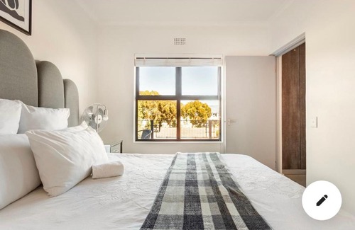 Bloubergstrand Apartamento | Glamorous one bedroom