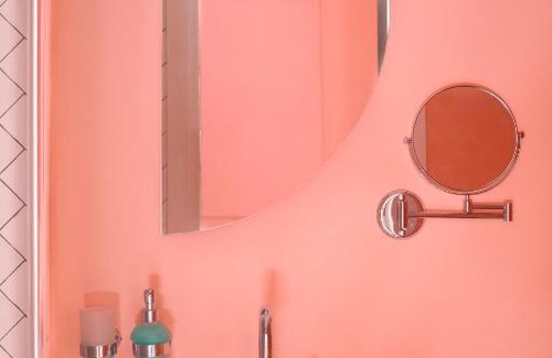 Jaffa Apartamento | Glamorous Pink Pearl Studio Beach