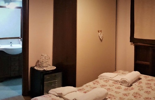 Taverna Cama Y Desayuno | Glamour Bed And Breakfast