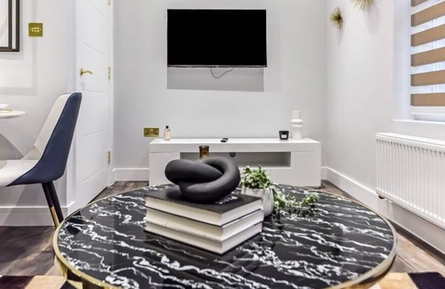 Christchurch Apartamento | Glamourous, Stylish Apartment – Spacious and Modern