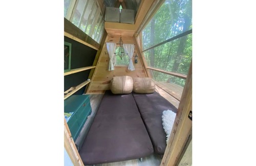 Grandview Otro | Glamp in Mini A-Frame on 116 Acre Farm