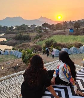 Kadadhe Otro | Glamp Of Dreams