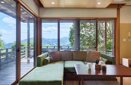 Atami Villa | GLAMPETIT KOH