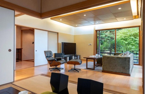 Atami Villa | GLAMPETIT KOH