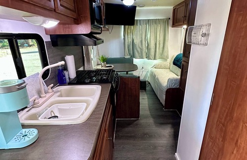 Crescent City Casa | Glamping Among Redwood Trees Cozy Camper Pet Friendly