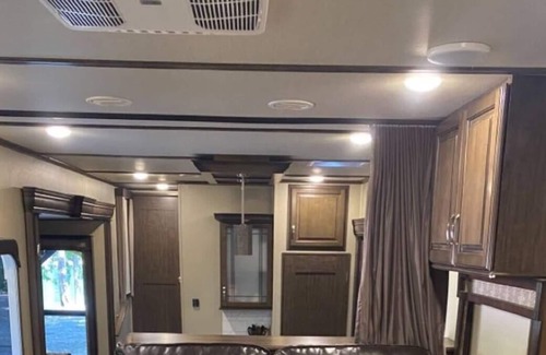 Clark Fork Casa | Glamping at it's Finest - Riverfront Property