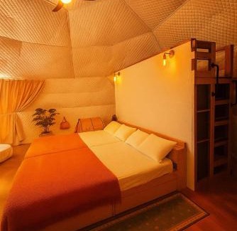 Shoshi Otro | glamping base YOLO