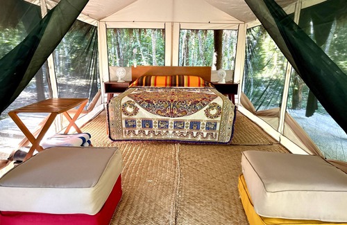Soliman Bay Otro | Glamping Bunga Lotus