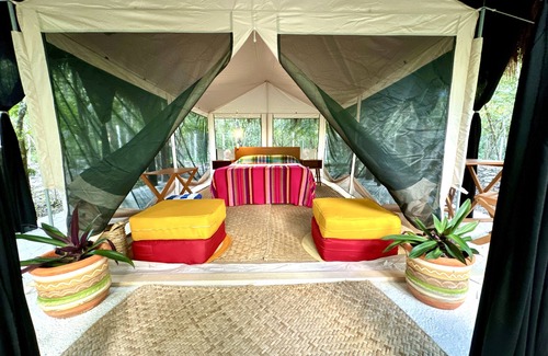 Soliman Bay Otro | Glamping Bunga Lotus