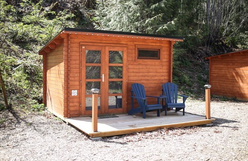 Duncan Alquiler De RV | Glamping Bunkie Cabin Near the Cowichan River