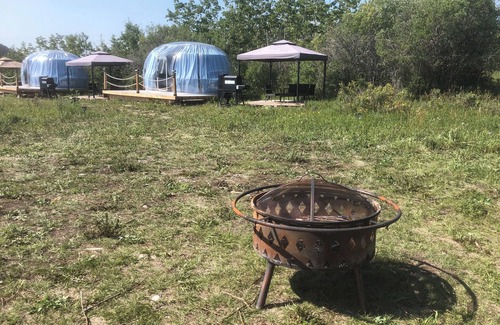 Bighorn No. 8 Alquiler De RV | Glamping Dome 3 in ghost lake
