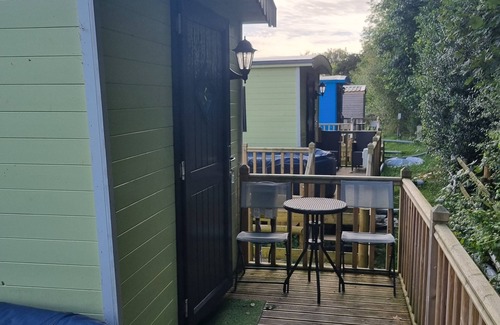 Llanfair Caereinion Chalet De Esquí | Glamping Hut - Riverview 4