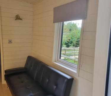 Llanfair Caereinion Chalet De Esquí | Glamping Hut - Riverview 4