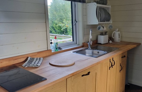 Kingswood Cabaña | Glamping Hut - Riverview 5