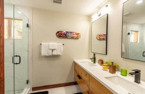 Brevard Cabaña | Glamping in Brevard - Ridgeline Treehouse