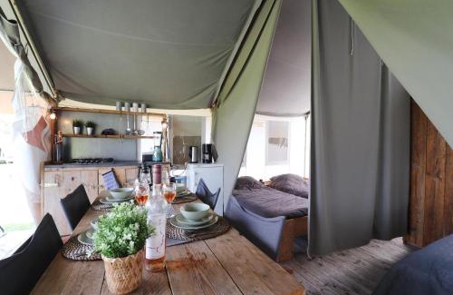 Twijzel Otro | Glamping in Friesland with friends, cleaning included