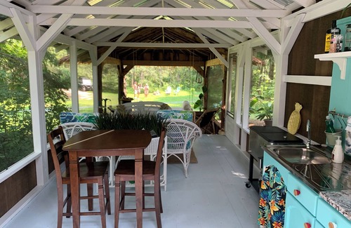 Plantagenet Alquiler De RV | Glamping in Palapa Paradise!