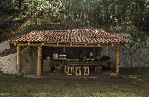 Tapalpa Alquiler De RV | Glamping en el Bosque: Tranquilidad y Vistas