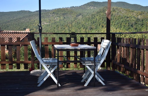 Santa Fiora Alquiler De RV | Glamping en la Maremma con Vistas a la naturaleza y el sonido del Arroyo