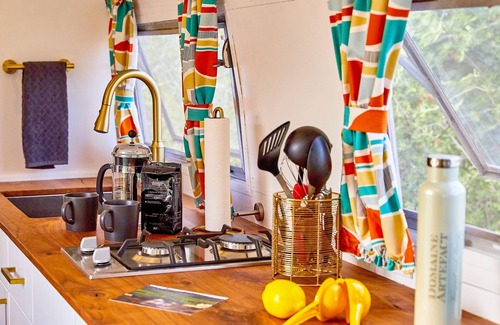 Escondido Casa | "Glamping in the Vines" - Vineyard Airstream Trailer