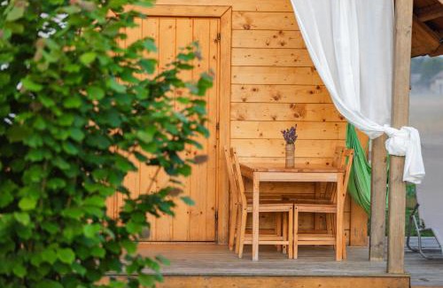 Metlika Otro | Glamping Kolpa Resort