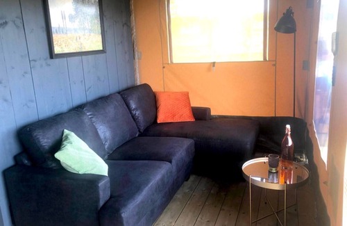 Lapenne Cabina | Glamping Lodge Lautrec | Domaine du Cammazet | Pool| Comfort | Nature