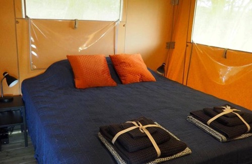 Lapenne Cabina | Glamping Lodge Lautrec | Domaine du Cammazet | Pool| Comfort | Nature